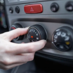 Menghilangkan Bau Sisa Makanan Di Kabin Mobil