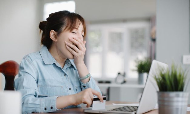 Mengapa Rasa Ngantuk Saat Puasa Di Kantor Sering Muncul?