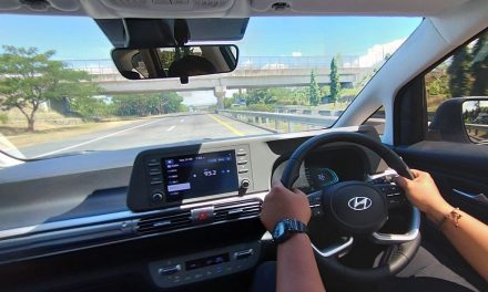 Trik Defensive Driving: Biar Gak Kejebak Di Tengah Kerumunan