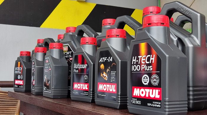 3 Merk Oli Jawara Biar Tarikan Kendaraan Enteng