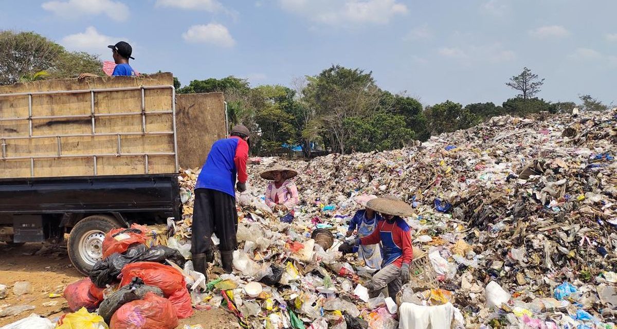 Lebak Bebas Bau: Usaha Limbah Ilegal Tamat!
