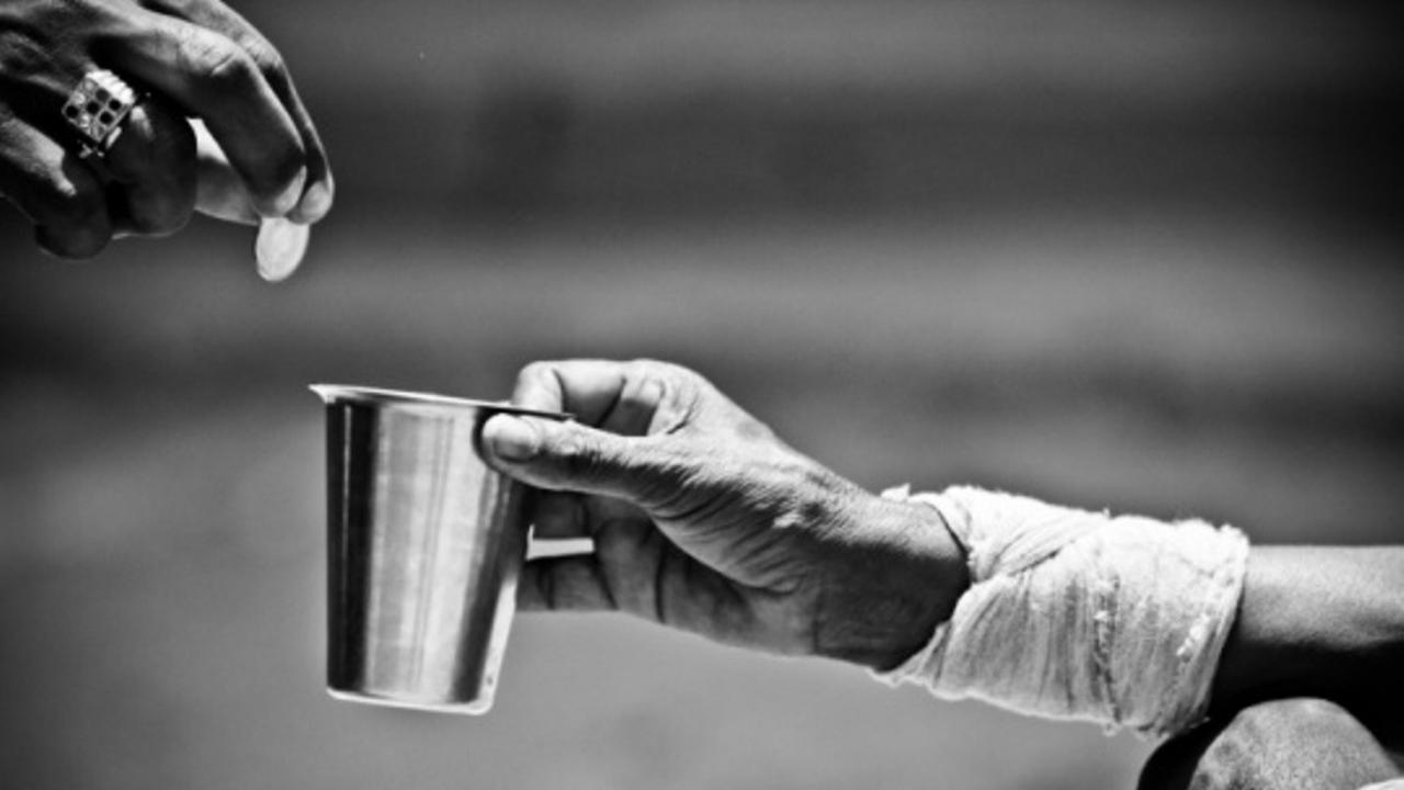 Plot Twist! Penghasilan Pengemis Bikin Karyawan Minder