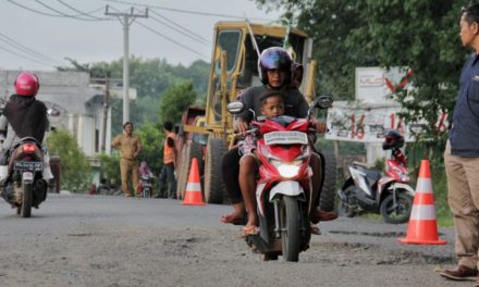 Tips Ngerem Di Jalan Bolong: Anti Oleng & Stabil