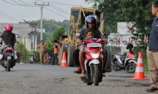 Tips Ngerem Di Jalan Bolong: Anti Oleng & Stabil