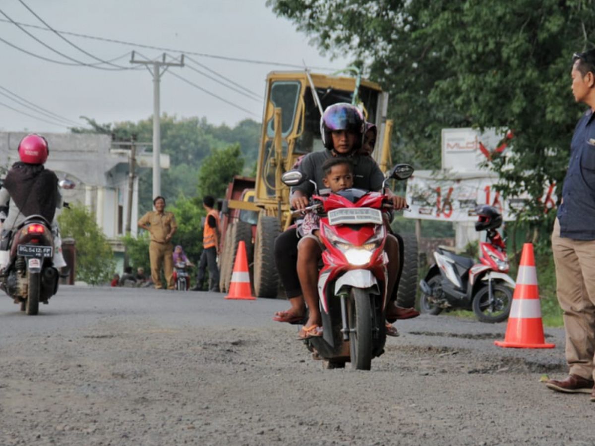 Tips Ngerem Di Jalan Bolong: Anti Oleng & Stabil