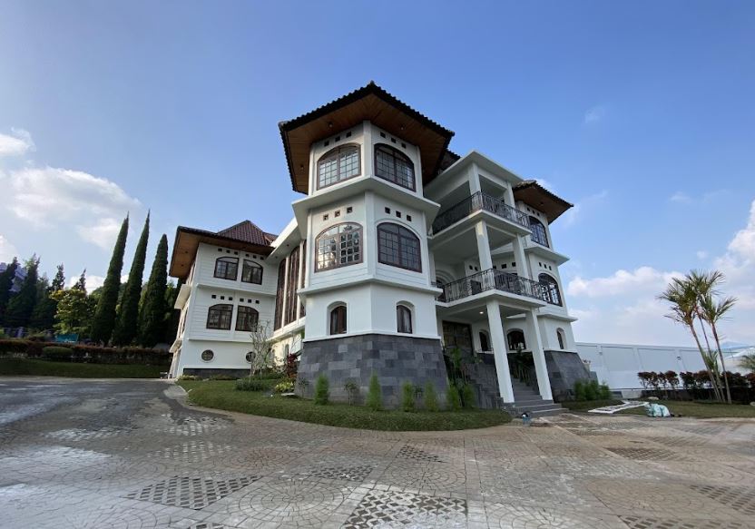 Pilihan Villa Lembang: Anak-Anak Pasti Betah!
