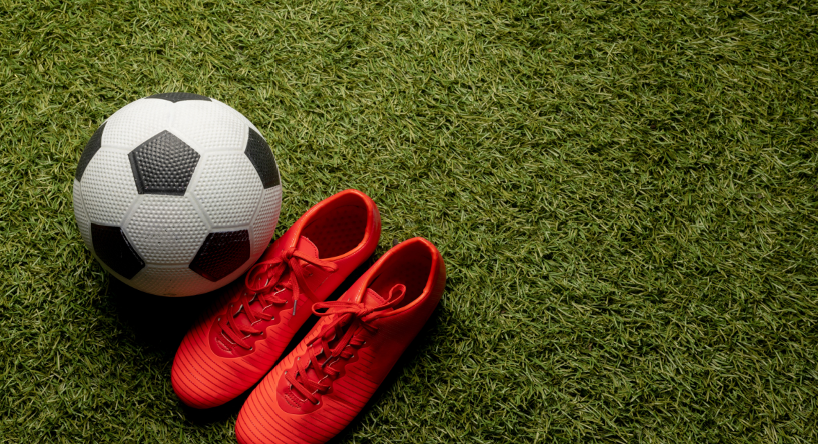 Sepatu Bola Anti Jebol: Jagoan Di Lapangan Hijau!