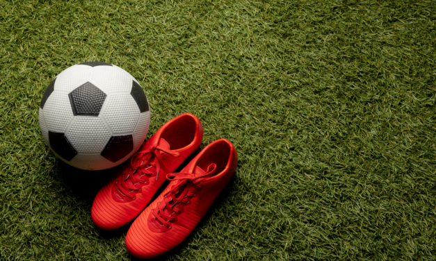 Sepatu Bola Anti Jebol: Jagoan Di Lapangan Hijau!