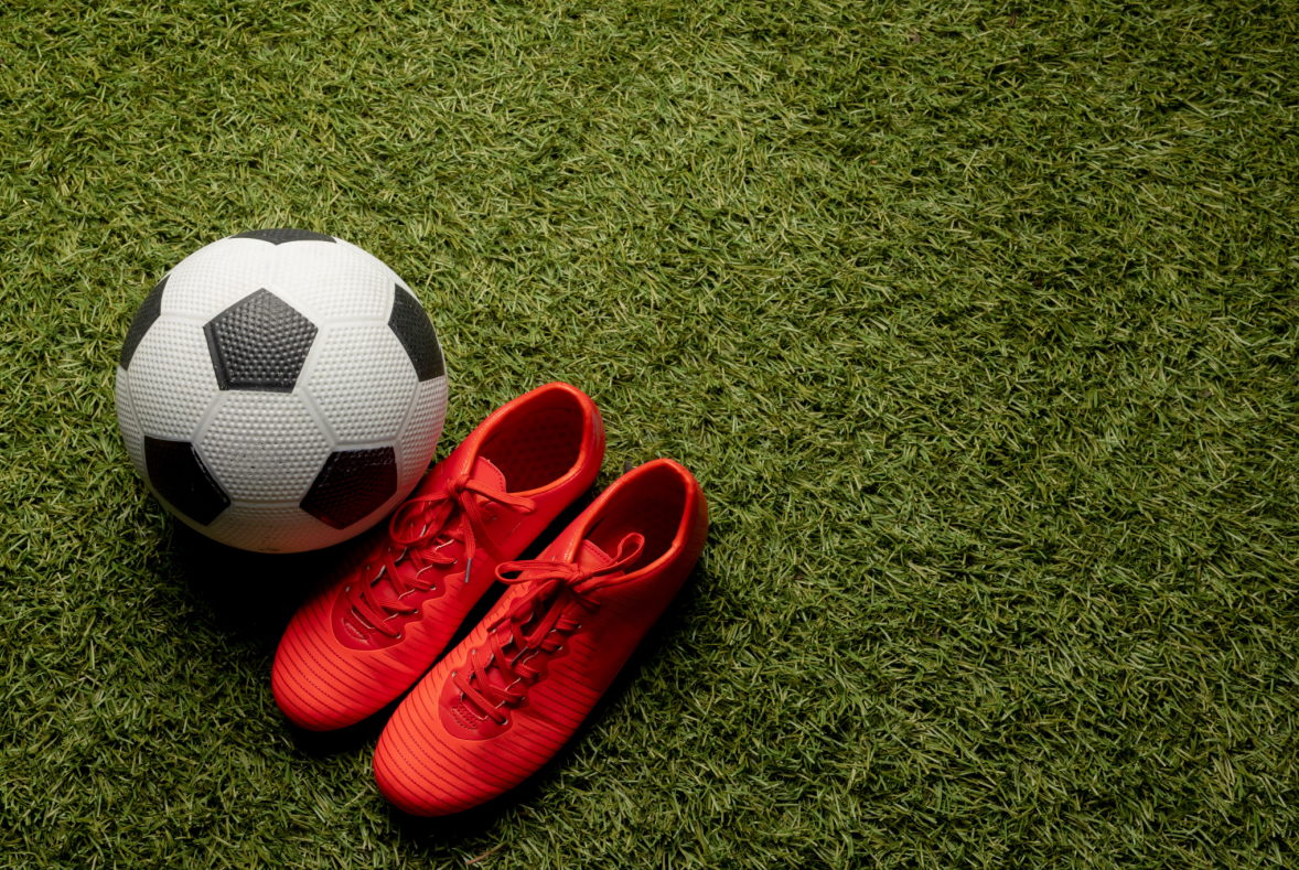 Sepatu Bola Anti Jebol: Jagoan Di Lapangan Hijau!