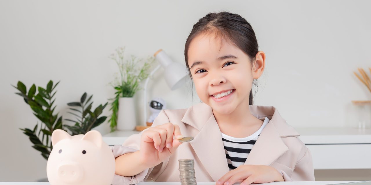 Trik Mudah Mengenalkan Keuangan Pada Anak