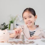 Trik Mudah Mengenalkan Keuangan Pada Anak